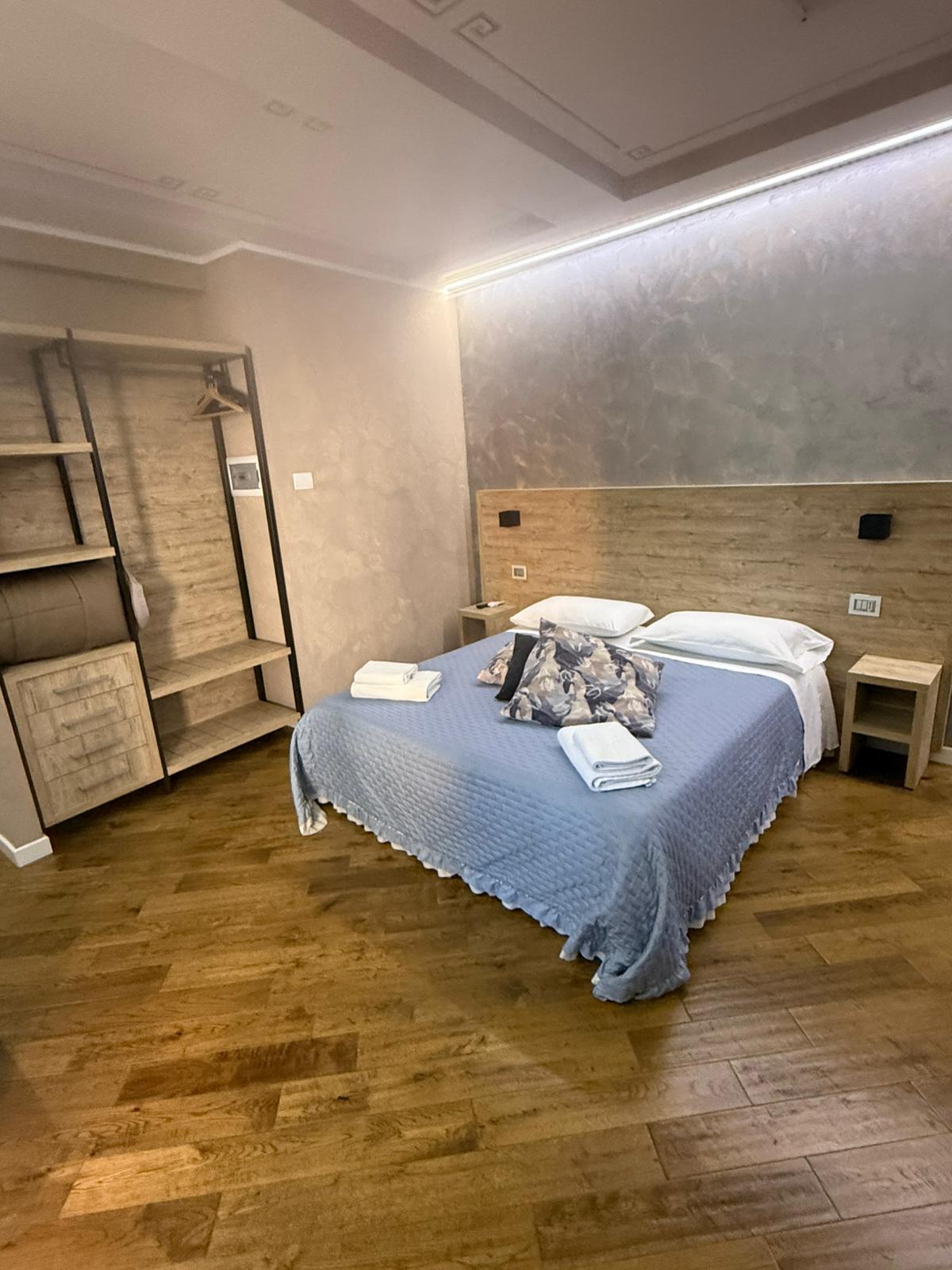 Camera Standard 2 con Cucina a Scomparsa (Monolocale Uso Residence)