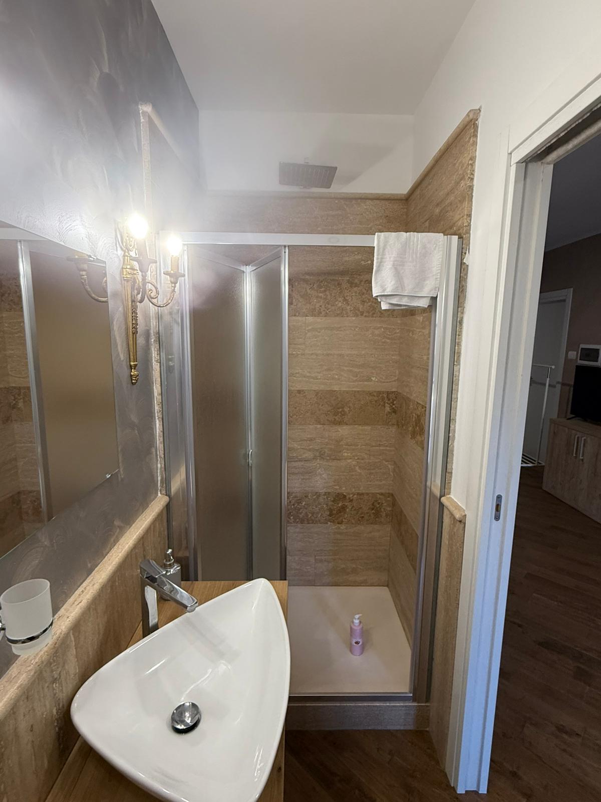 Camera Standard 3 con Cucina (Monolocale Uso Residence)